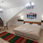 Penthouse Harriet
