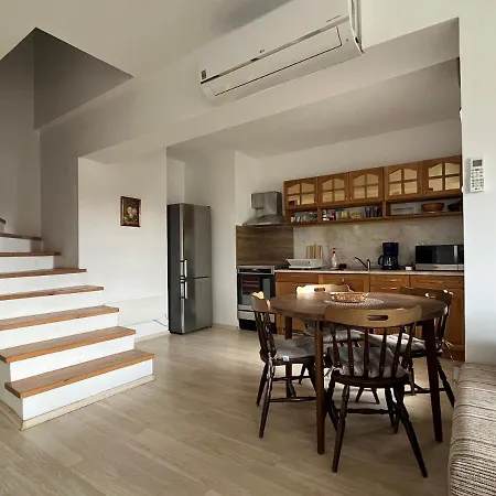 Penthouse Harriet Apartman *
