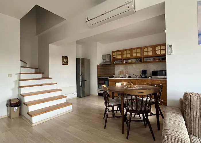 Penthouse Harriet Apartment *